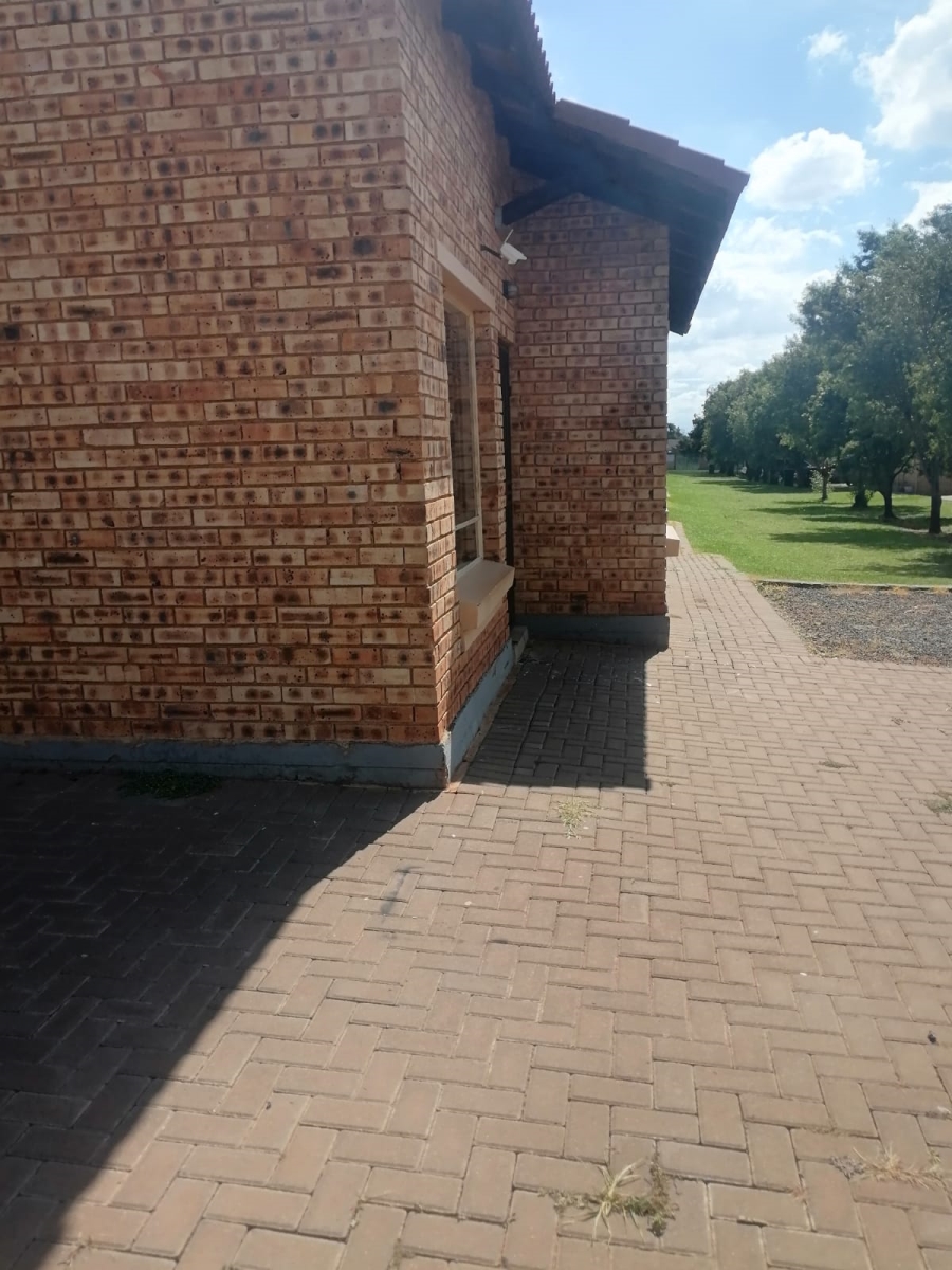 3 Bedroom Property for Sale in Dawn Park Gauteng