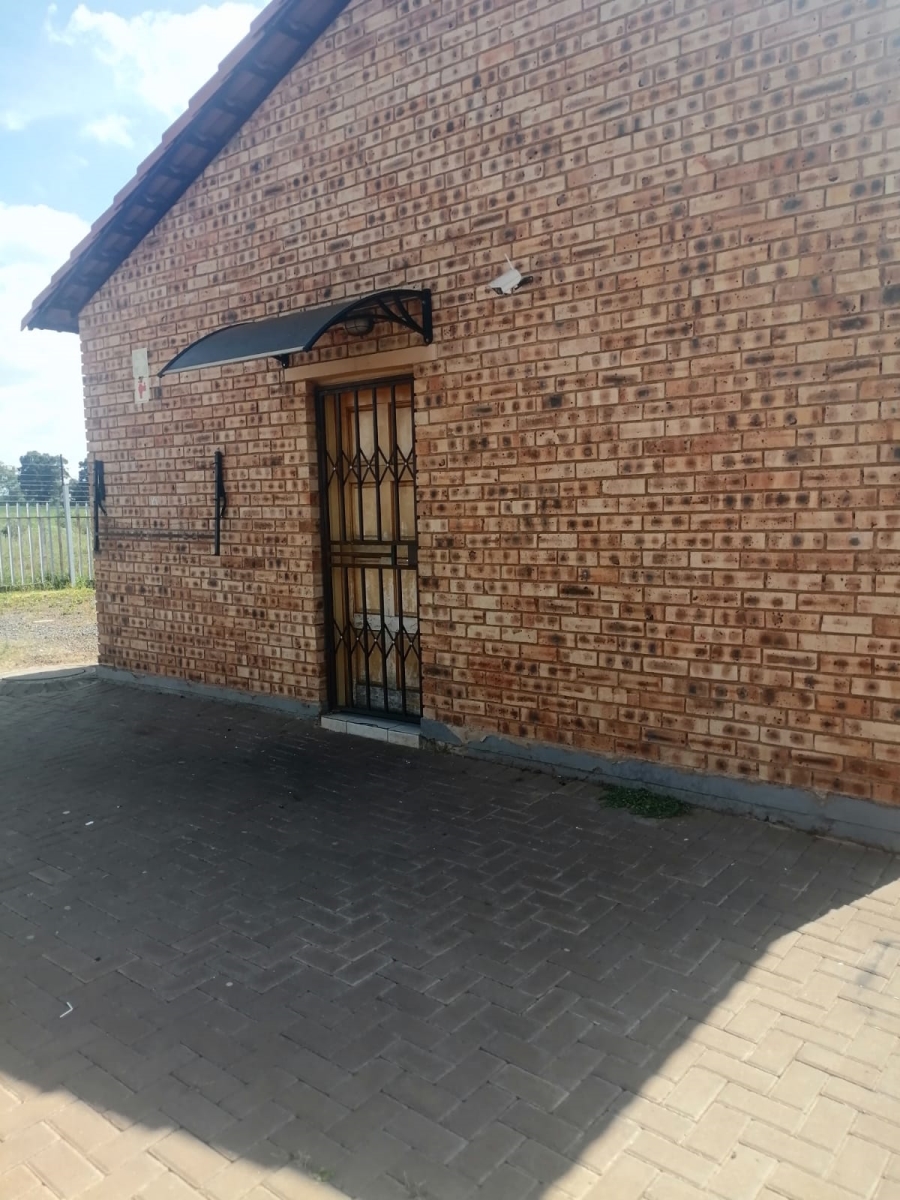 3 Bedroom Property for Sale in Dawn Park Gauteng