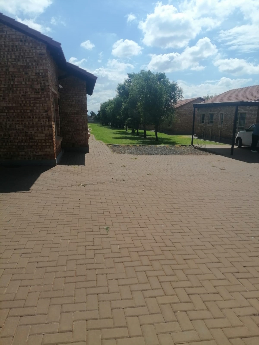 3 Bedroom Property for Sale in Dawn Park Gauteng