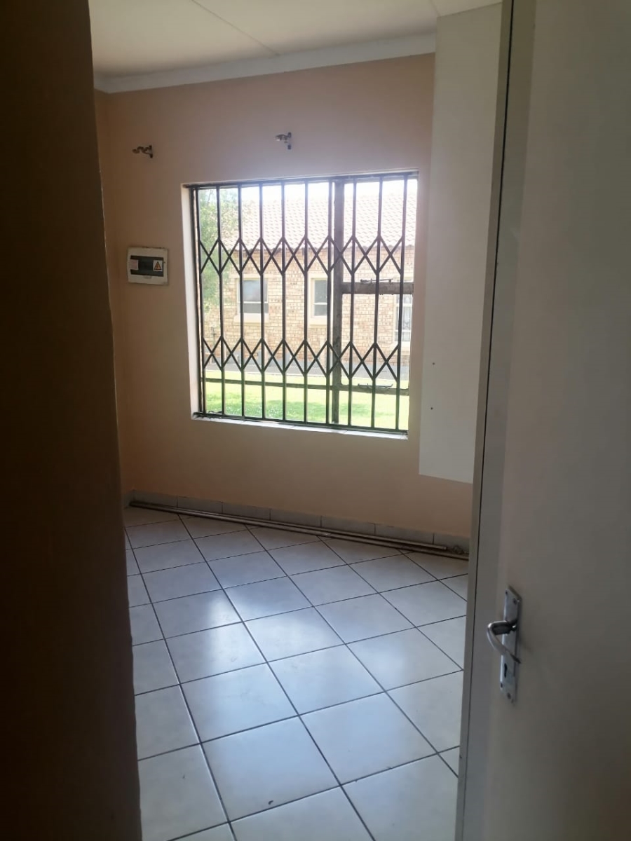 3 Bedroom Property for Sale in Dawn Park Gauteng