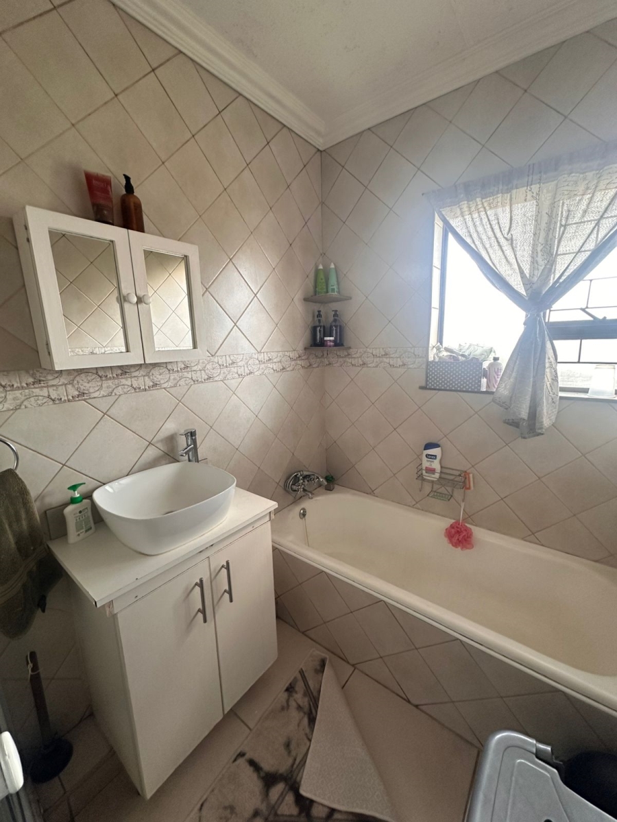 3 Bedroom Property for Sale in Klopperpark Gauteng