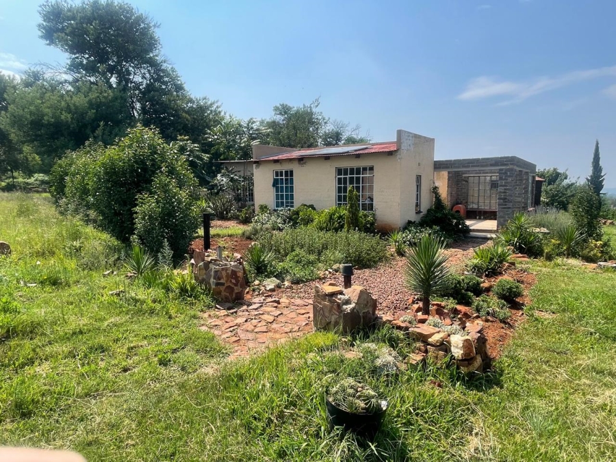 5 Bedroom Property for Sale in Homestead Apple Orchards Gauteng