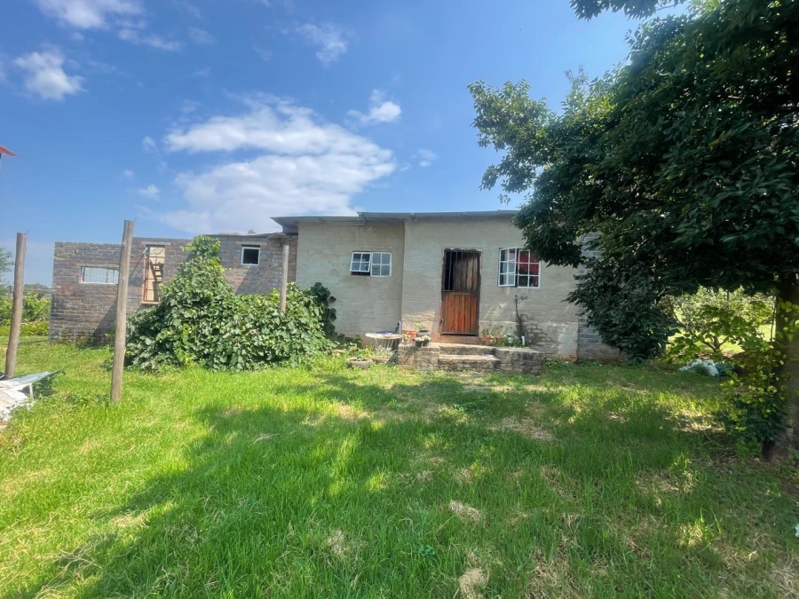 5 Bedroom Property for Sale in Homestead Apple Orchards Gauteng