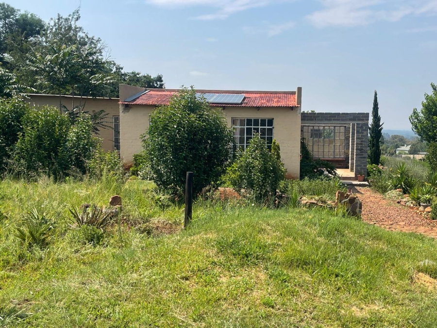 5 Bedroom Property for Sale in Homestead Apple Orchards Gauteng