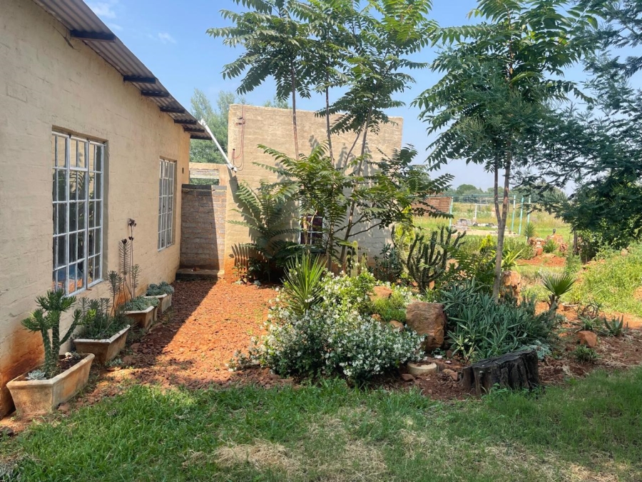 5 Bedroom Property for Sale in Homestead Apple Orchards Gauteng