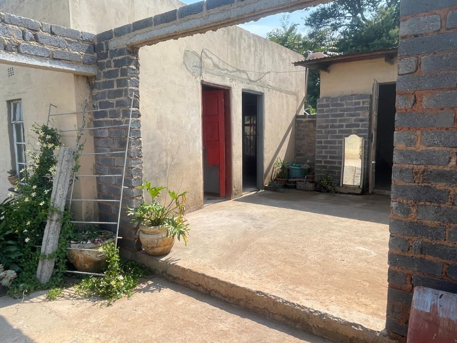 5 Bedroom Property for Sale in Homestead Apple Orchards Gauteng