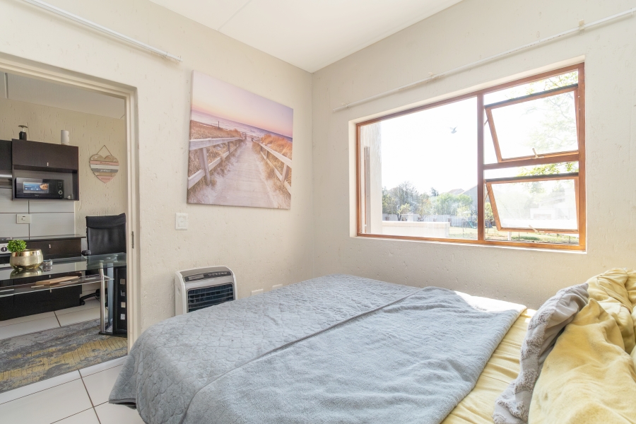 2 Bedroom Property for Sale in Paulshof Gauteng