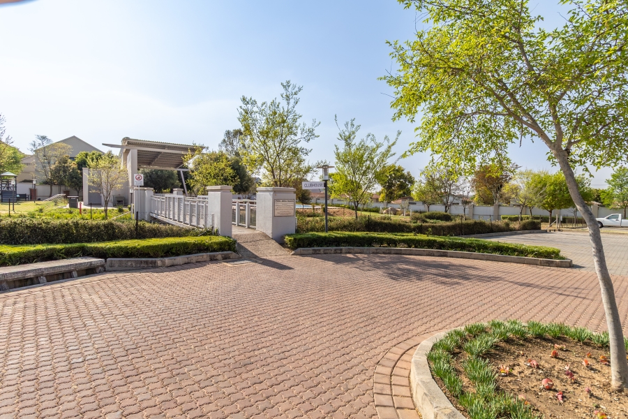 2 Bedroom Property for Sale in Paulshof Gauteng