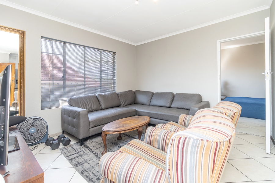 1 Bedroom Property for Sale in Paulshof Gauteng
