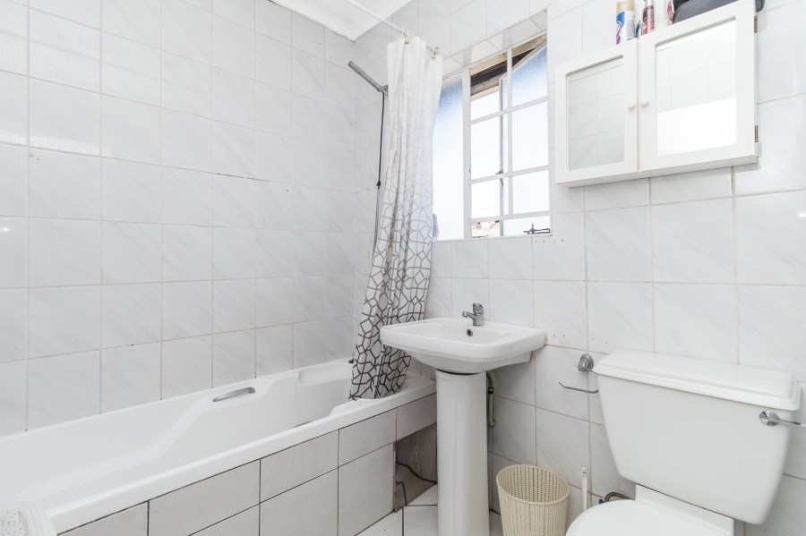 1 Bedroom Property for Sale in Paulshof Gauteng