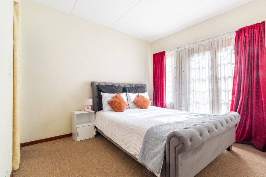 2 Bedroom Property for Sale in Paulshof Gauteng