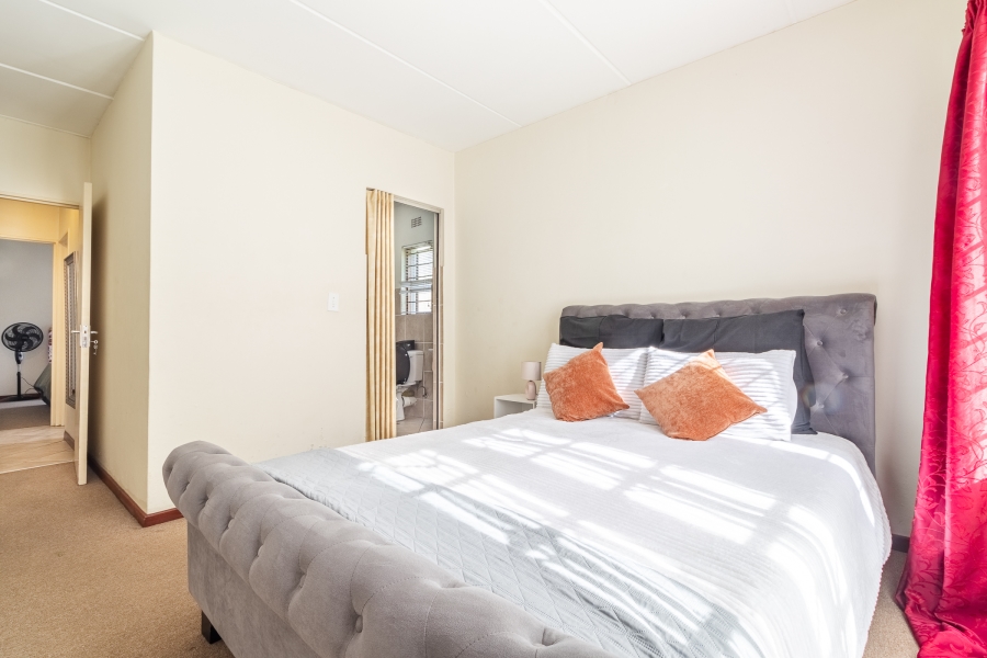 2 Bedroom Property for Sale in Paulshof Gauteng