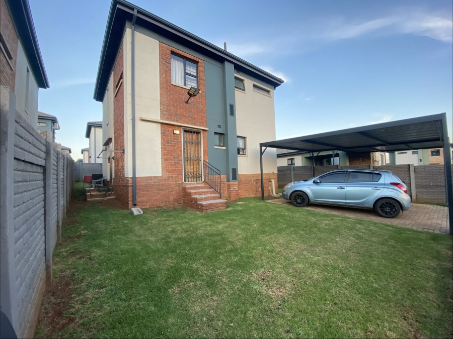 4 Bedroom Property for Sale in Lotus Gardens Gauteng