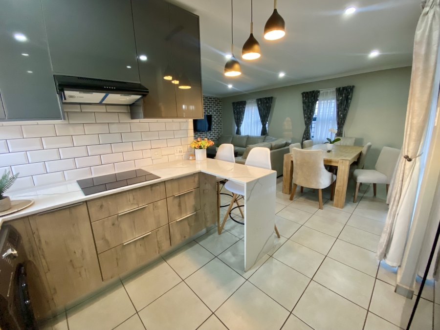 4 Bedroom Property for Sale in Lotus Gardens Gauteng