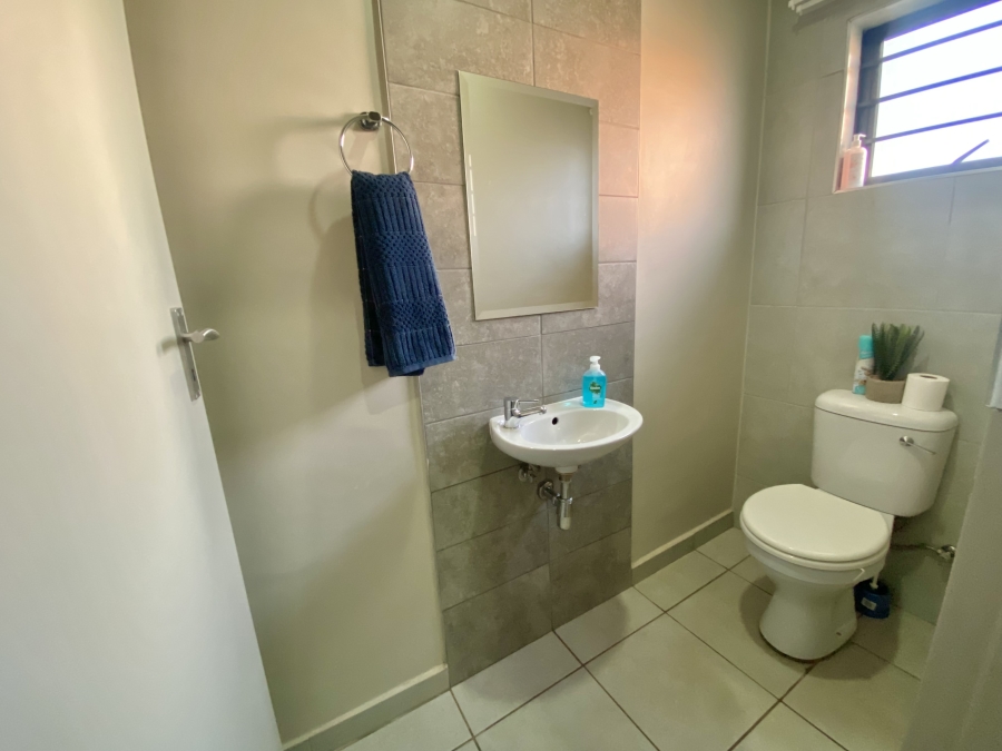 4 Bedroom Property for Sale in Lotus Gardens Gauteng