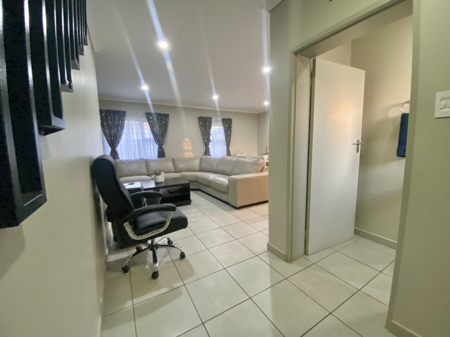 4 Bedroom Property for Sale in Lotus Gardens Gauteng