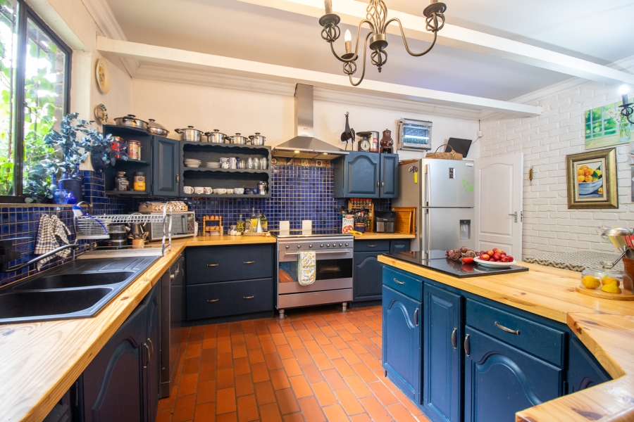 5 Bedroom Property for Sale in Golf View Gauteng