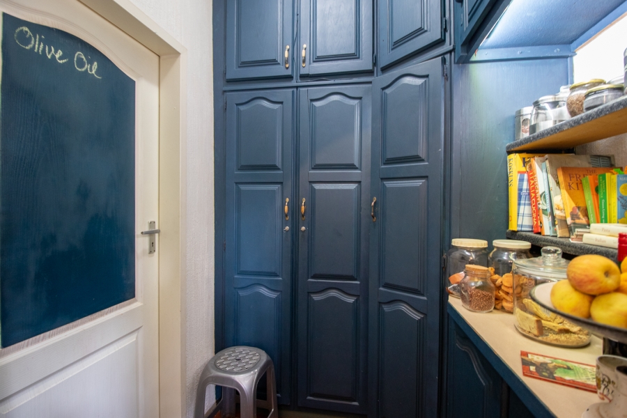 5 Bedroom Property for Sale in Golf View Gauteng