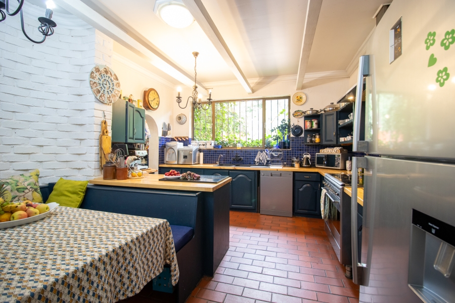 5 Bedroom Property for Sale in Golf View Gauteng