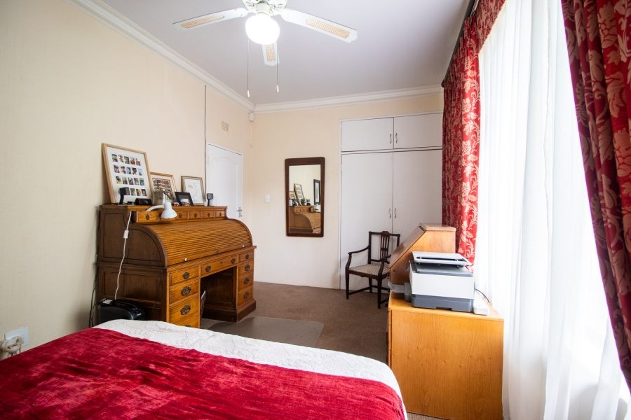 5 Bedroom Property for Sale in Golf View Gauteng