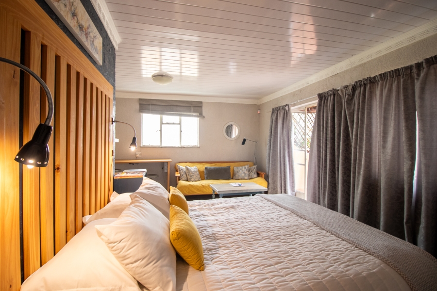 5 Bedroom Property for Sale in Golf View Gauteng