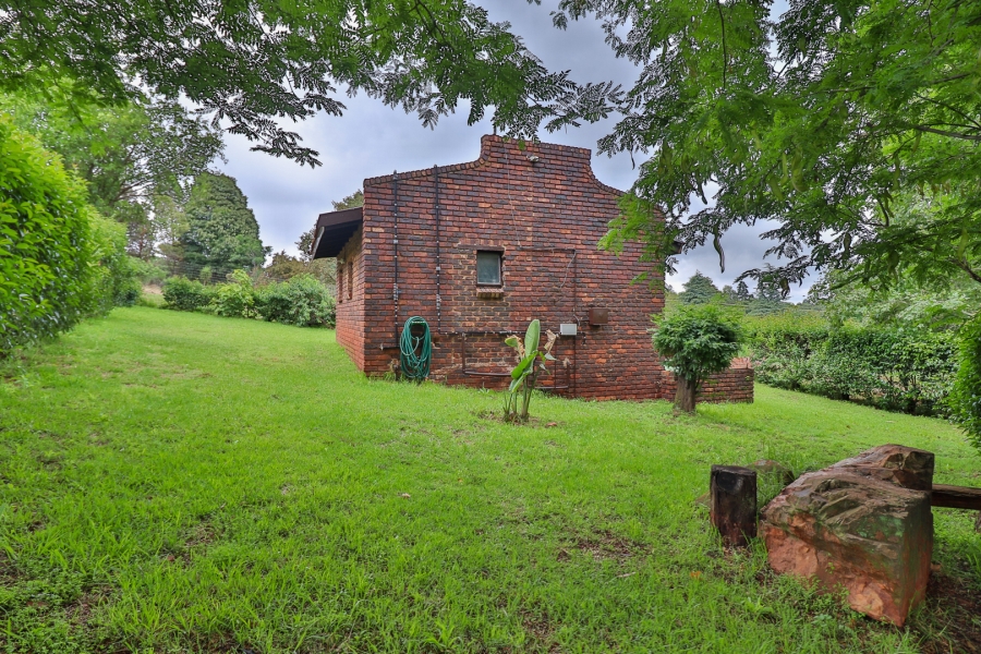 5 Bedroom Property for Sale in Golf View Gauteng