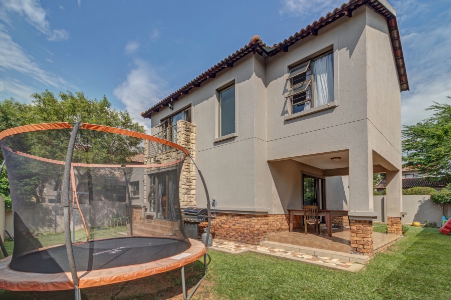 3 Bedroom Property for Sale in Broadacres Gauteng