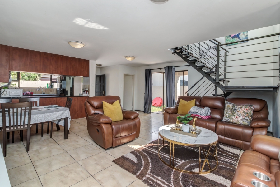 3 Bedroom Property for Sale in Broadacres Gauteng