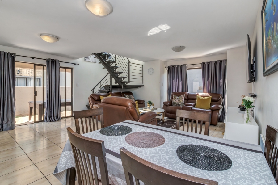 3 Bedroom Property for Sale in Broadacres Gauteng