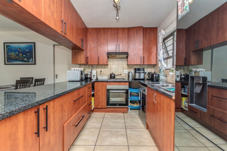 3 Bedroom Property for Sale in Broadacres Gauteng