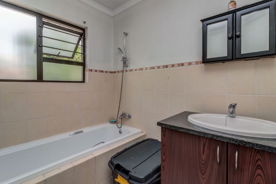 3 Bedroom Property for Sale in Broadacres Gauteng
