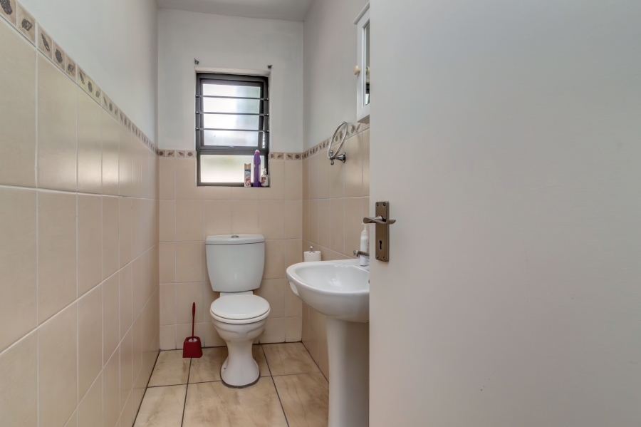 3 Bedroom Property for Sale in Broadacres Gauteng