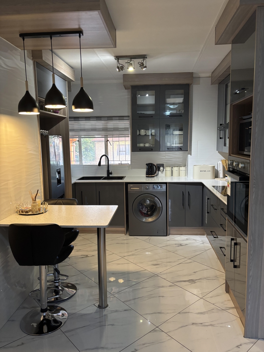 2 Bedroom Property for Sale in Ravensklip Gauteng