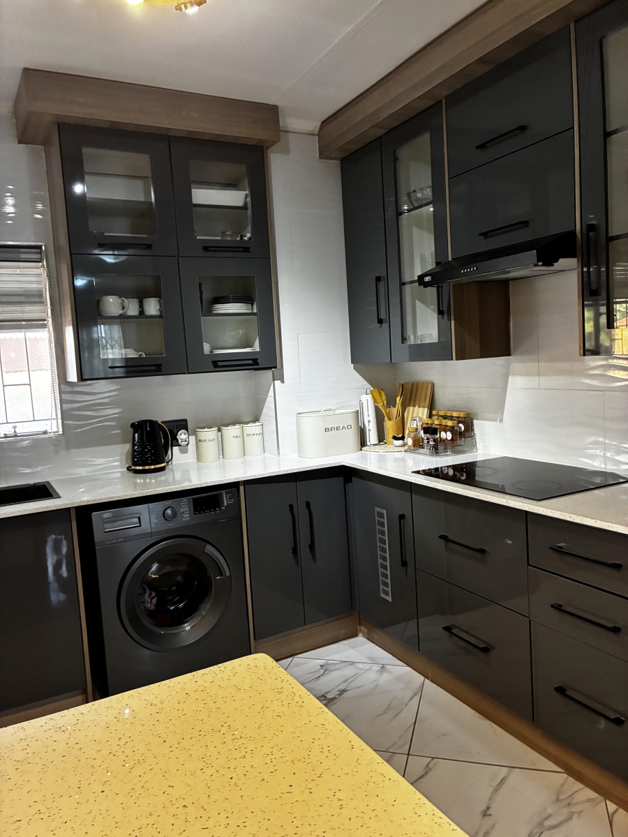 2 Bedroom Property for Sale in Ravensklip Gauteng