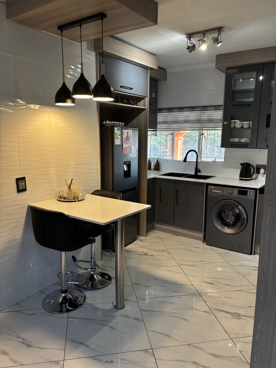 2 Bedroom Property for Sale in Ravensklip Gauteng