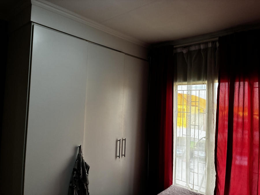 2 Bedroom Property for Sale in Ravensklip Gauteng