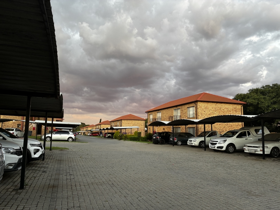 2 Bedroom Property for Sale in Ravensklip Gauteng