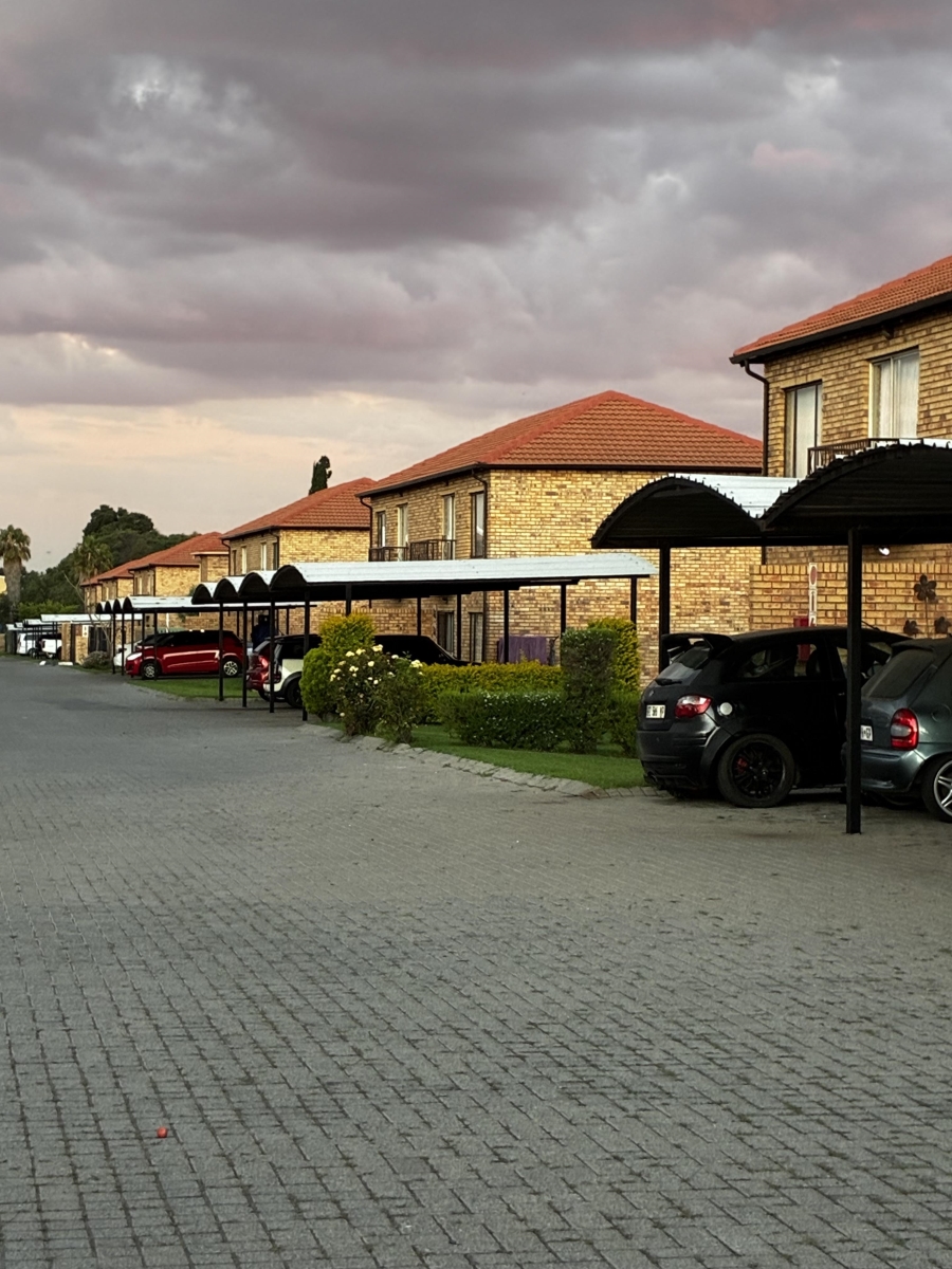 2 Bedroom Property for Sale in Ravensklip Gauteng