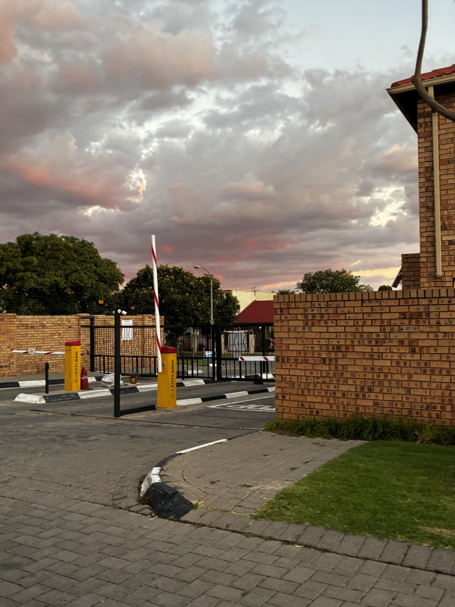 2 Bedroom Property for Sale in Ravensklip Gauteng