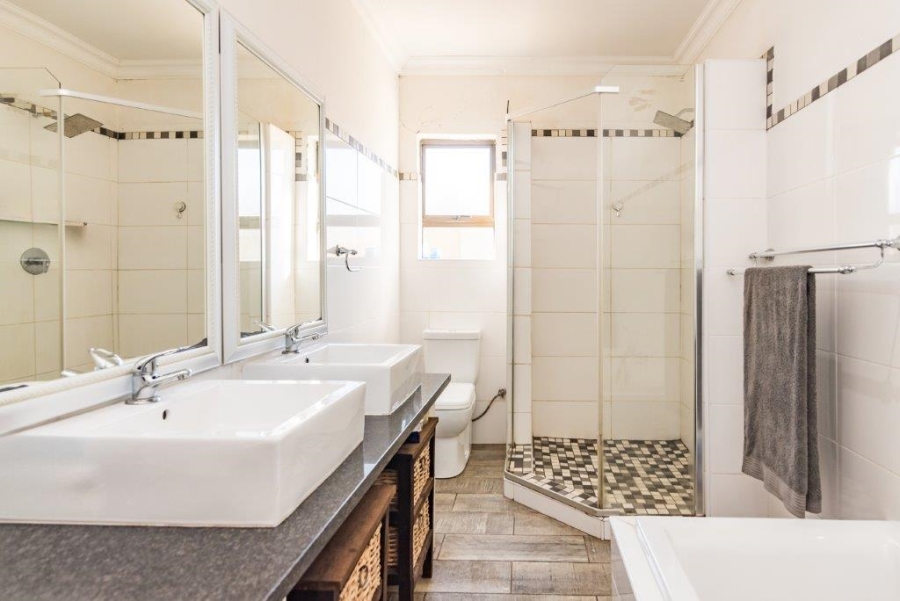 To Let 3 Bedroom Property for Rent in Rant En Dal Gauteng