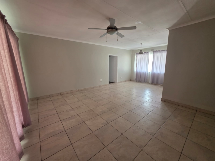 To Let 5 Bedroom Property for Rent in Bardene Gauteng