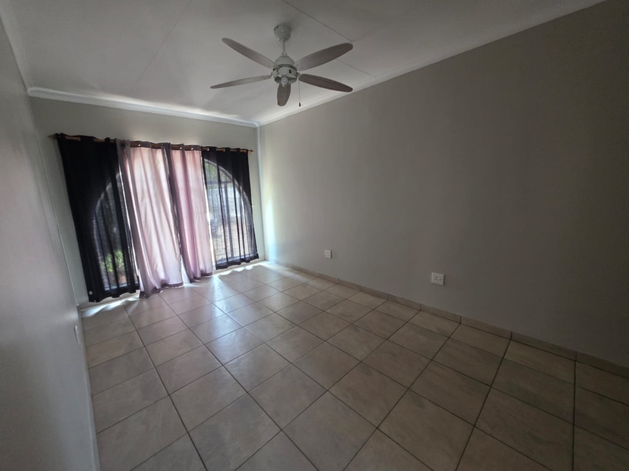 To Let 5 Bedroom Property for Rent in Bardene Gauteng