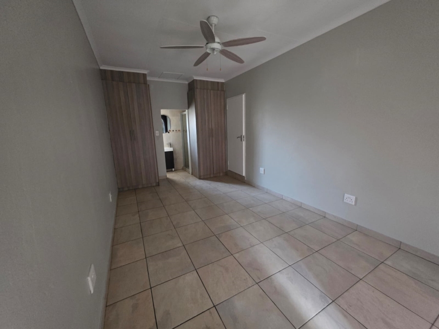 To Let 5 Bedroom Property for Rent in Bardene Gauteng