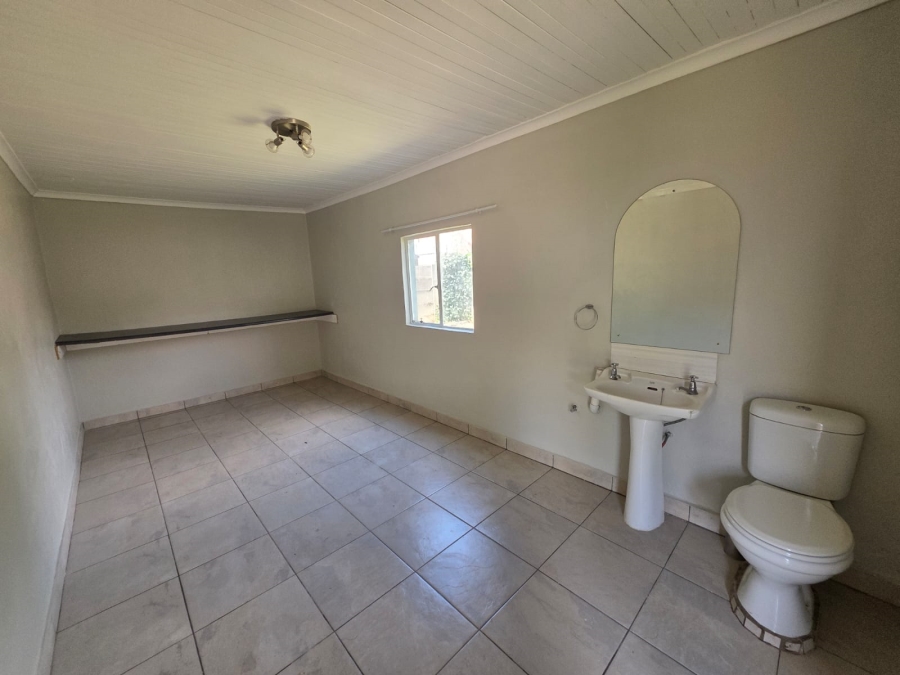 To Let 5 Bedroom Property for Rent in Bardene Gauteng