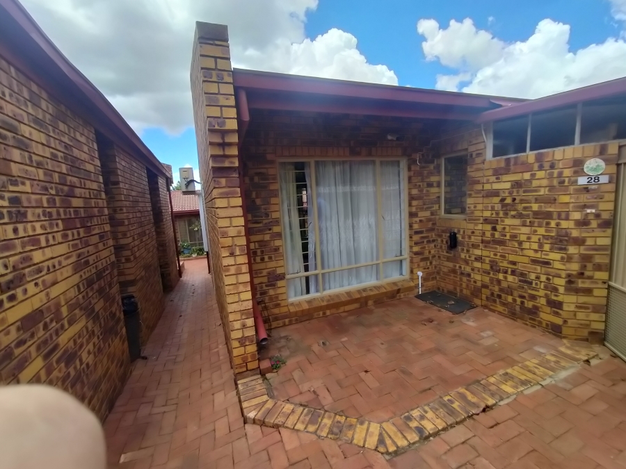 2 Bedroom Property for Sale in Amandasig Gauteng