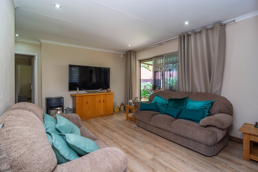 3 Bedroom Property for Sale in Strubensvallei Gauteng