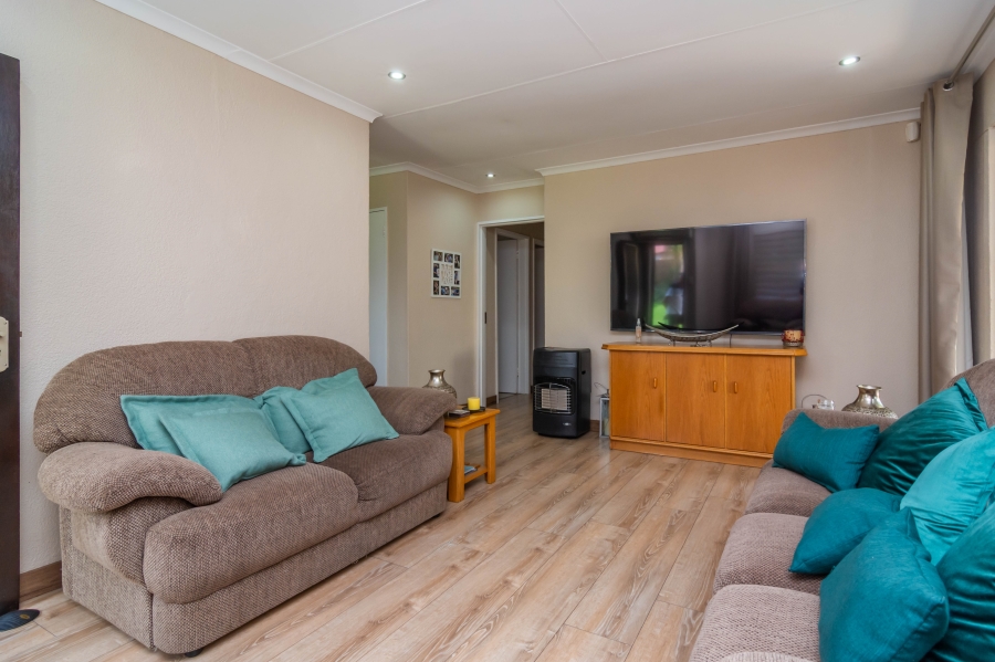 3 Bedroom Property for Sale in Strubensvallei Gauteng