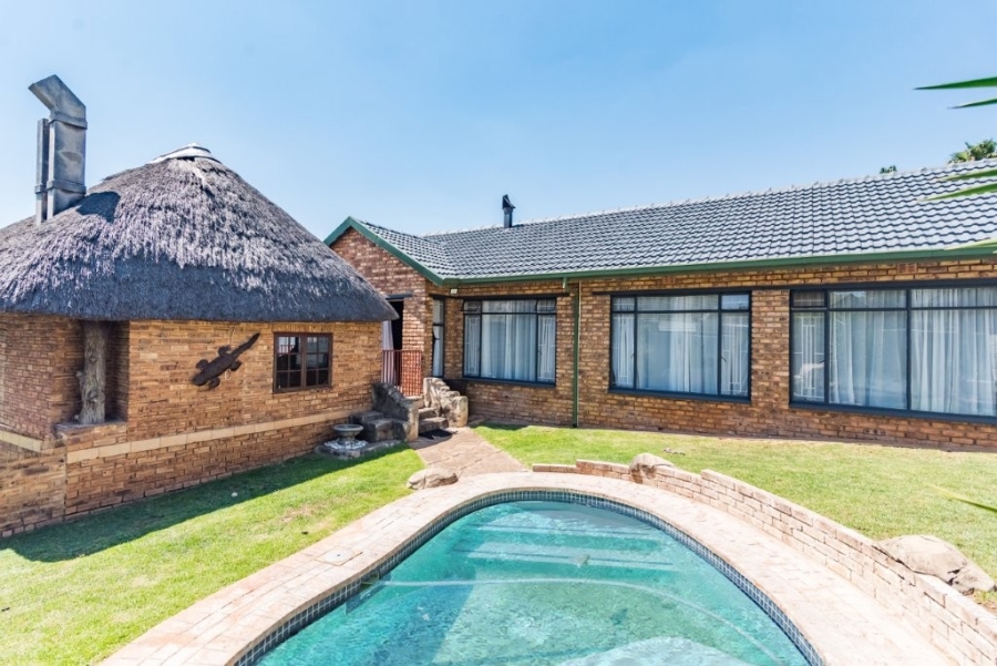 To Let 3 Bedroom Property for Rent in Rant En Dal Gauteng
