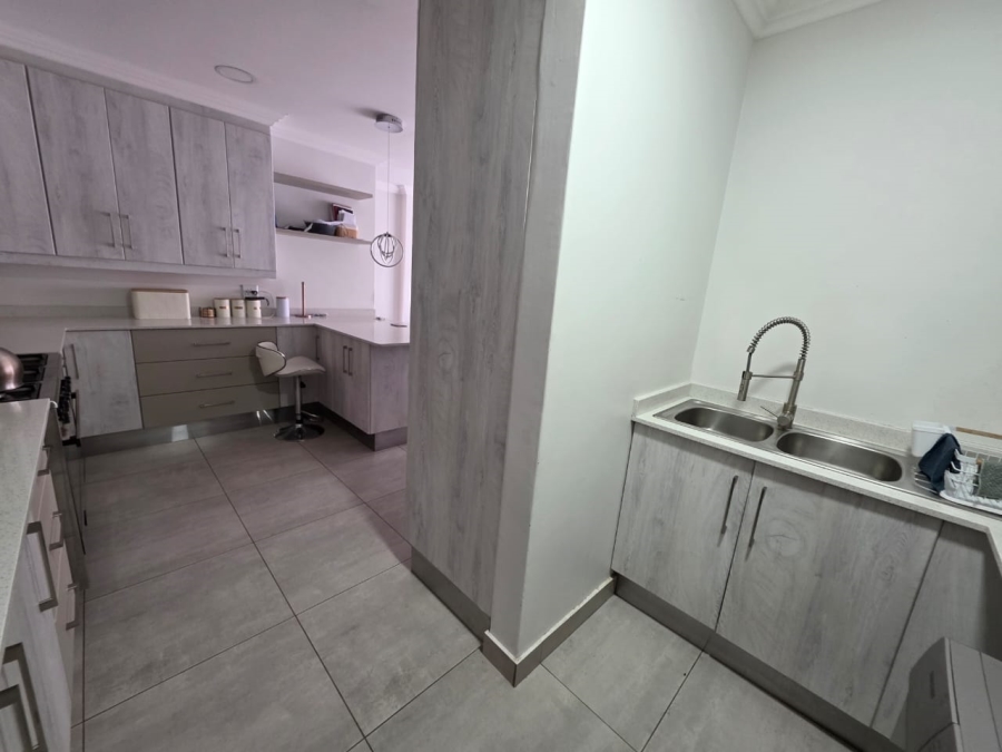 To Let 3 Bedroom Property for Rent in Bartlett Gauteng