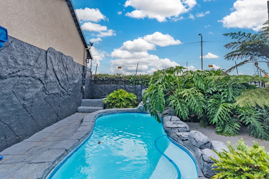 3 Bedroom Property for Sale in Rant En Dal Gauteng